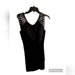 LBD EUC size 6 Bling on Sleeves Ruching in Back Lots of Stretch